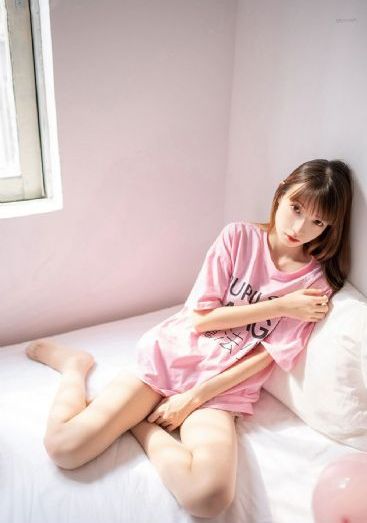 被滋润的娇妻疯狂呻吟电影_4K电影完整版在线观看